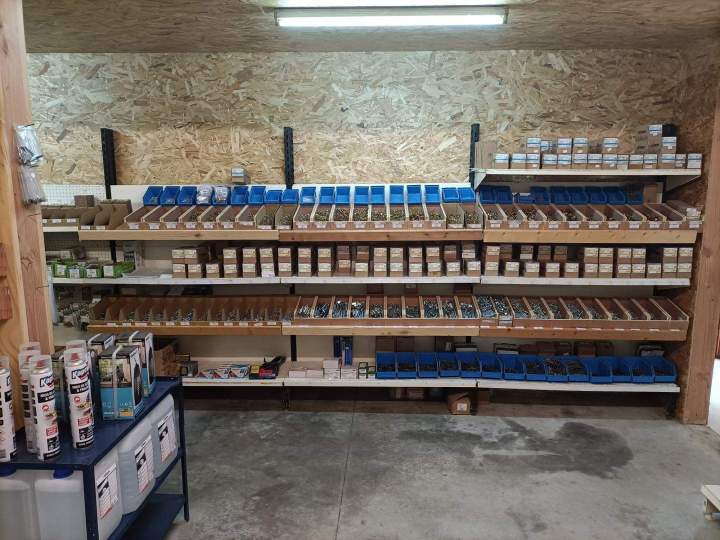 Quincaillerie, Cazères<br>Équipements de plomberie, Cazères<br>Accessoires de bricolage, Cazères